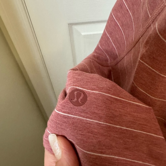 Lululemon All Tied Up Tank Size 8 - Picture 7 of 8